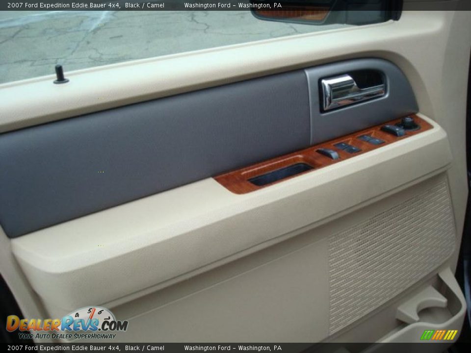 2007 Ford Expedition Eddie Bauer 4x4 Black / Camel Photo #17