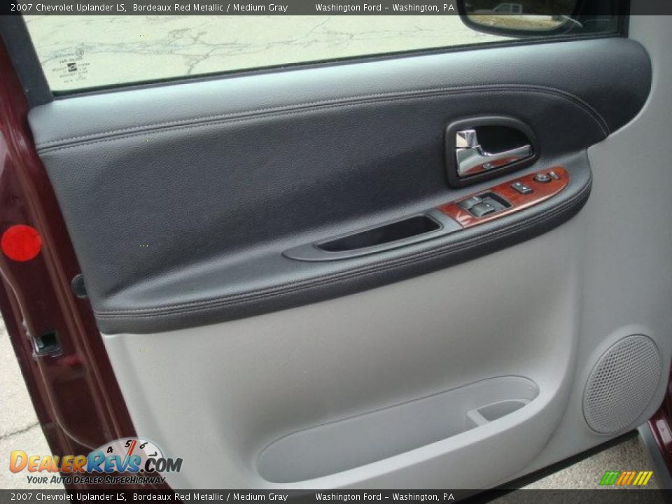 2007 Chevrolet Uplander LS Bordeaux Red Metallic / Medium Gray Photo #15