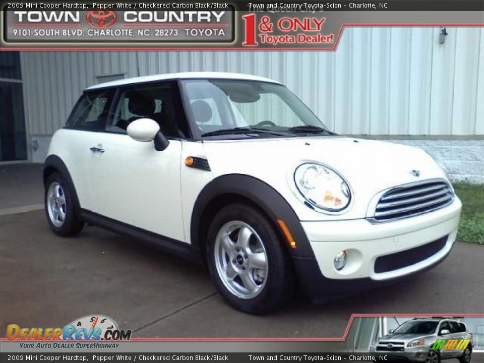 2009 Mini Cooper Hardtop Pepper White / Checkered Carbon Black/Black Photo #1