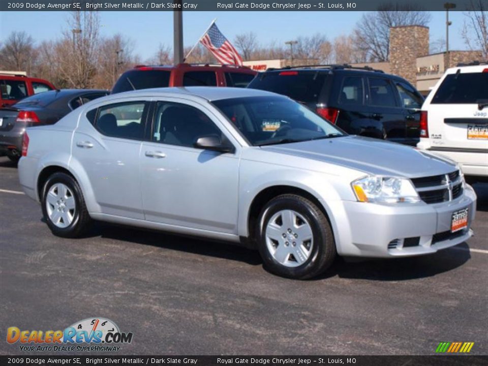 2009 Dodge Avenger SE Bright Silver Metallic / Dark Slate Gray Photo #2