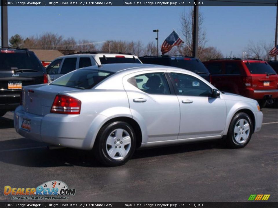 2009 Dodge Avenger SE Bright Silver Metallic / Dark Slate Gray Photo #3