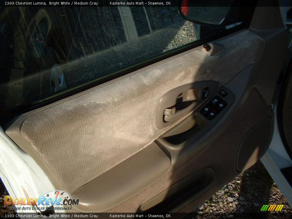 1999 Chevrolet Lumina Bright White / Medium Gray Photo #7