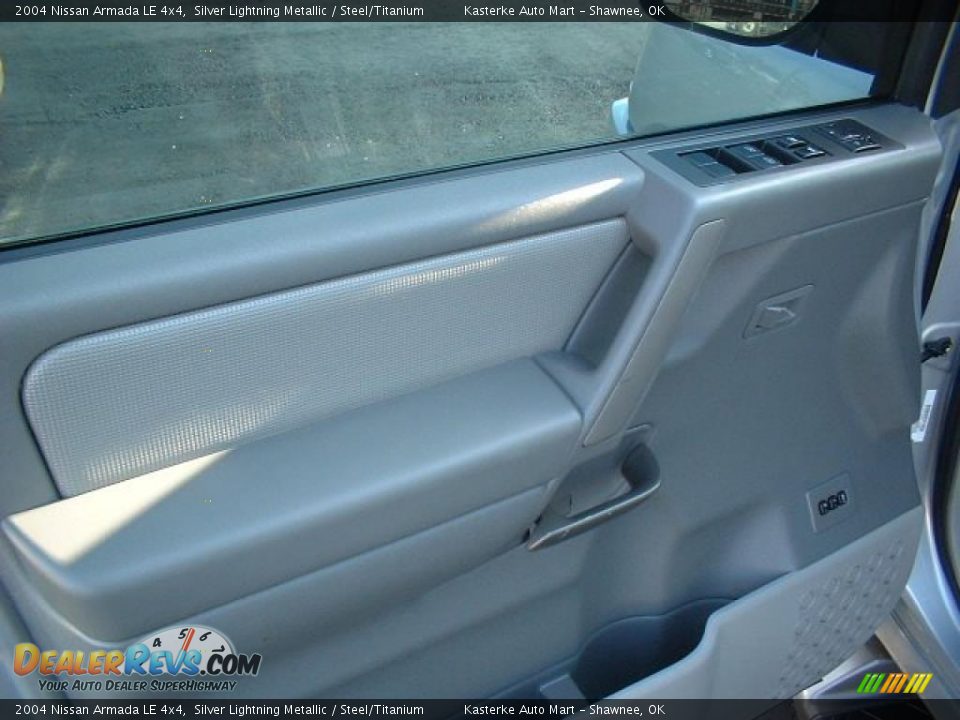 2004 Nissan Armada LE 4x4 Silver Lightning Metallic / Steel/Titanium Photo #8