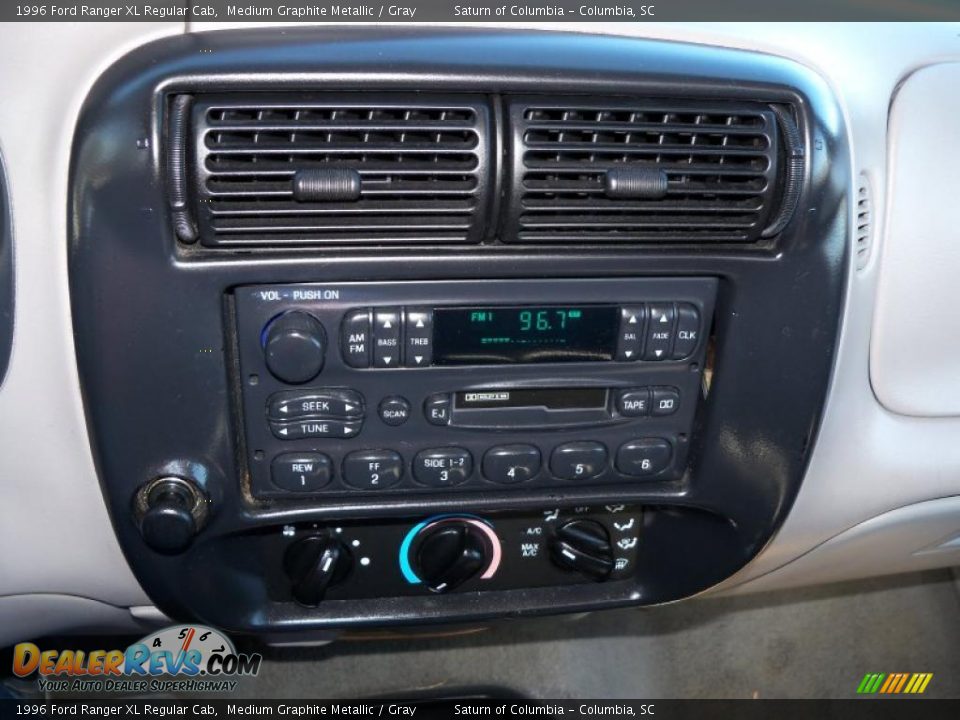 1996 Ford Ranger XL Regular Cab Medium Graphite Metallic / Gray Photo #25