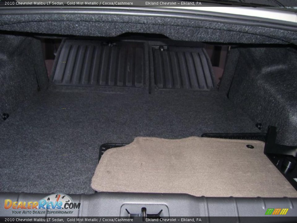 2010 Chevrolet Malibu LT Sedan Gold Mist Metallic / Cocoa/Cashmere Photo #19