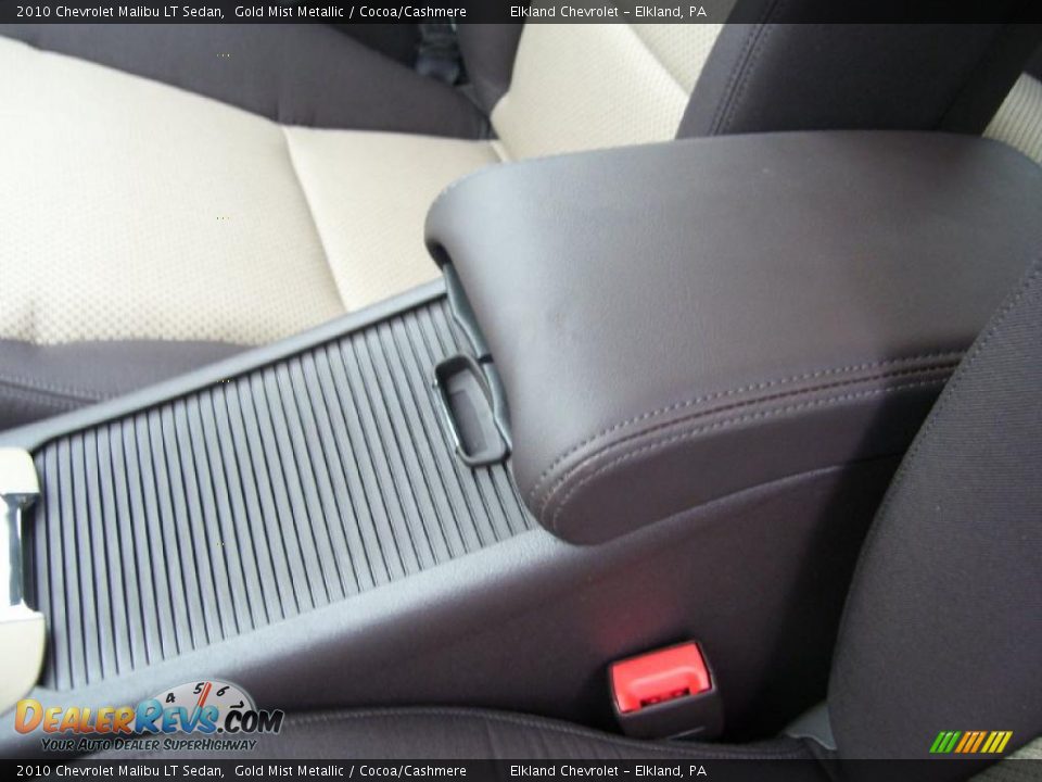 2010 Chevrolet Malibu LT Sedan Gold Mist Metallic / Cocoa/Cashmere Photo #30