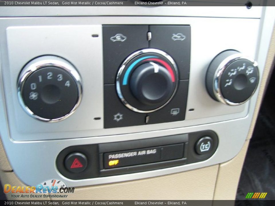 2010 Chevrolet Malibu LT Sedan Gold Mist Metallic / Cocoa/Cashmere Photo #34