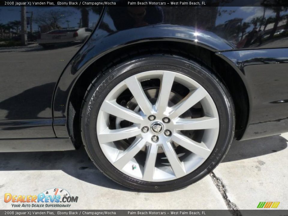 2008 Jaguar XJ Vanden Plas Ebony Black / Champagne/Mocha Photo #3