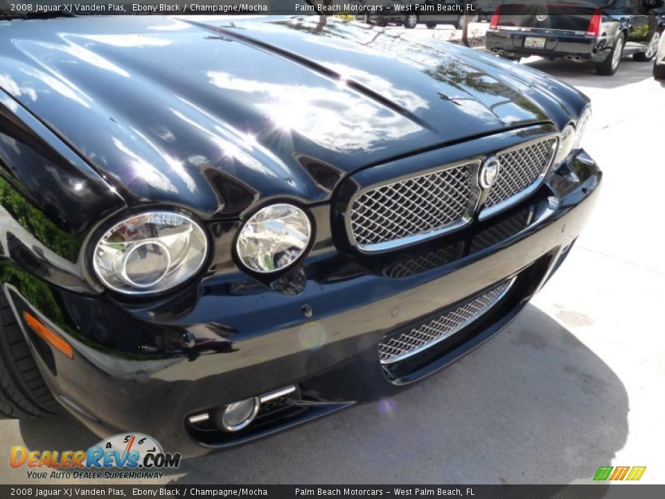 2008 Jaguar XJ Vanden Plas Ebony Black / Champagne/Mocha Photo #5