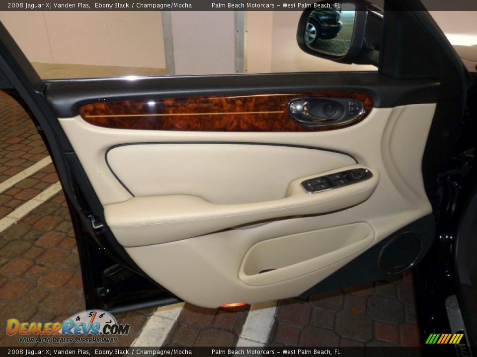 2008 Jaguar XJ Vanden Plas Ebony Black / Champagne/Mocha Photo #10