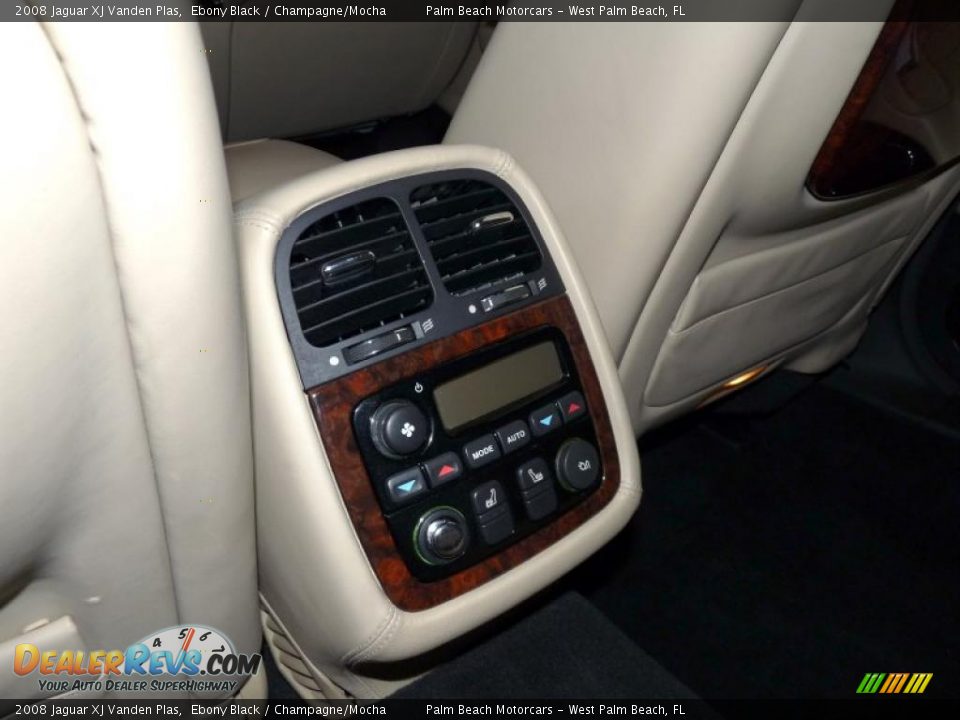 2008 Jaguar XJ Vanden Plas Ebony Black / Champagne/Mocha Photo #18