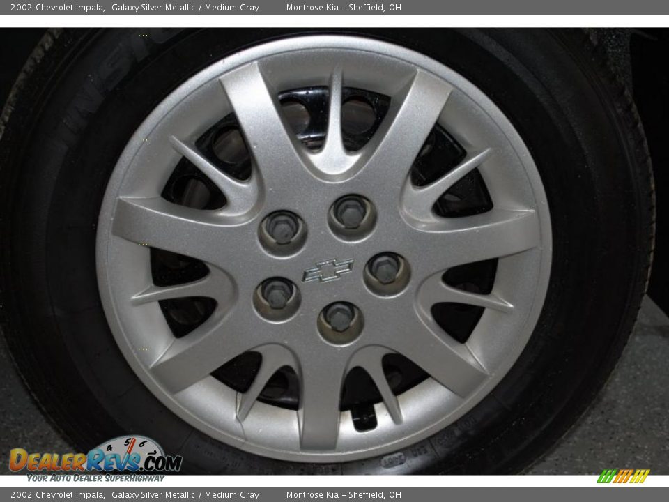 2002 Chevrolet Impala Galaxy Silver Metallic / Medium Gray Photo #34