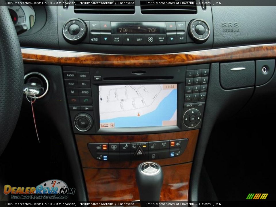 2009 Mercedes-Benz E 550 4Matic Sedan Iridium Silver Metallic / Cashmere Photo #11