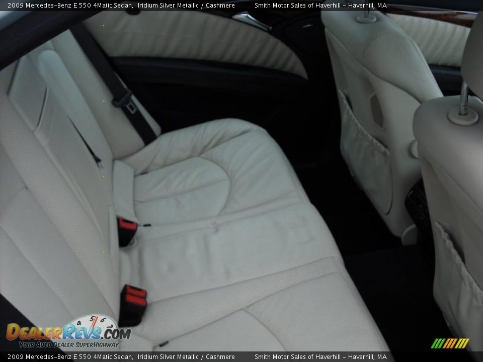2009 Mercedes-Benz E 550 4Matic Sedan Iridium Silver Metallic / Cashmere Photo #20