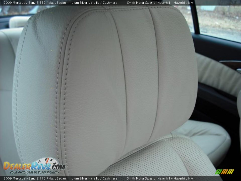 2009 Mercedes-Benz E 550 4Matic Sedan Iridium Silver Metallic / Cashmere Photo #21