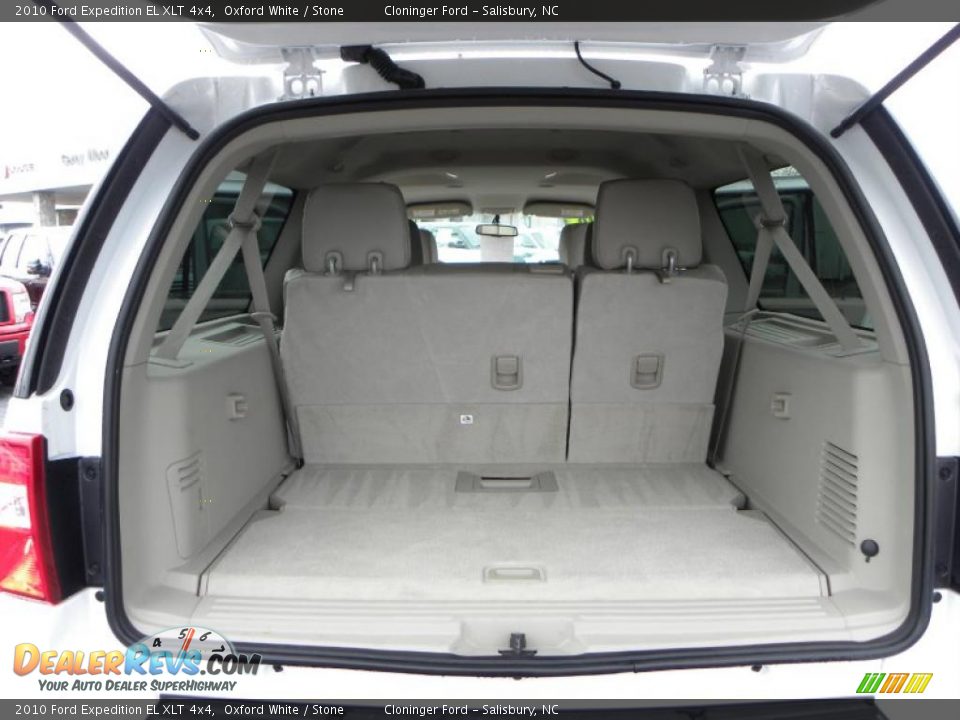 2010 Ford Expedition EL XLT 4x4 Oxford White / Stone Photo #10