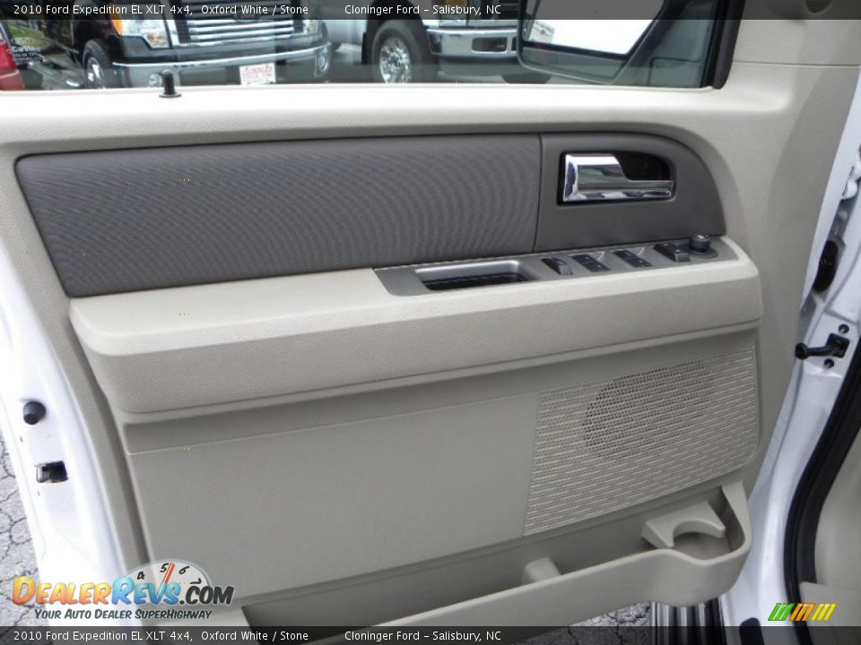 2010 Ford Expedition EL XLT 4x4 Oxford White / Stone Photo #17