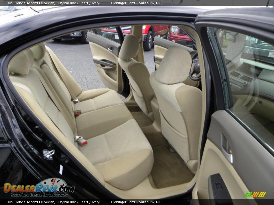 2009 Honda Accord LX Sedan Crystal Black Pearl / Ivory Photo #10