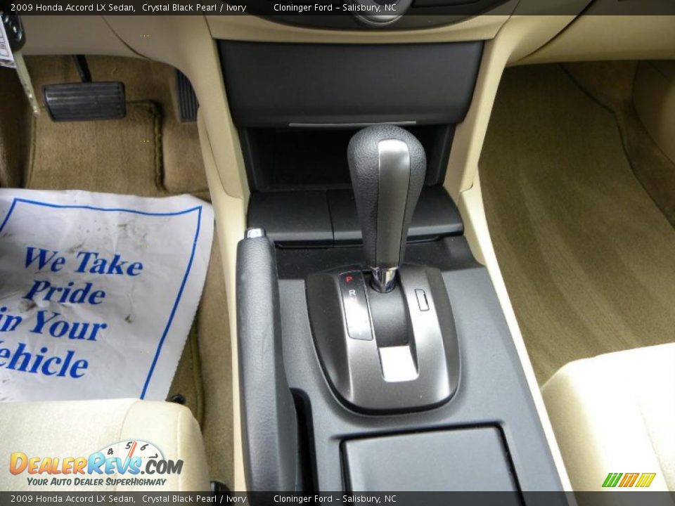 2009 Honda Accord LX Sedan Crystal Black Pearl / Ivory Photo #19