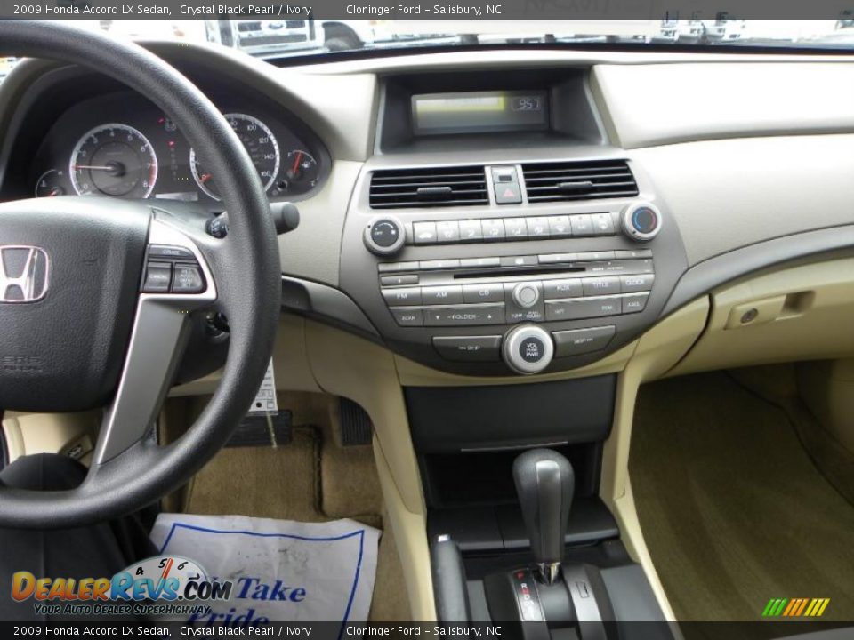 2009 Honda Accord LX Sedan Crystal Black Pearl / Ivory Photo #20