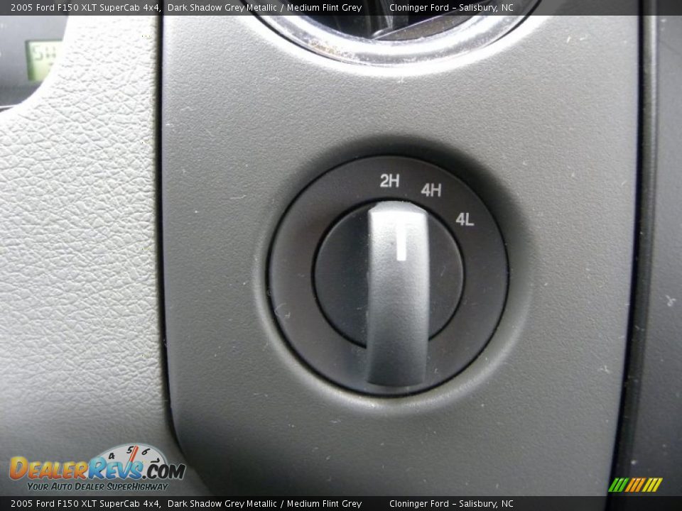 2005 Ford F150 XLT SuperCab 4x4 Dark Shadow Grey Metallic / Medium Flint Grey Photo #20