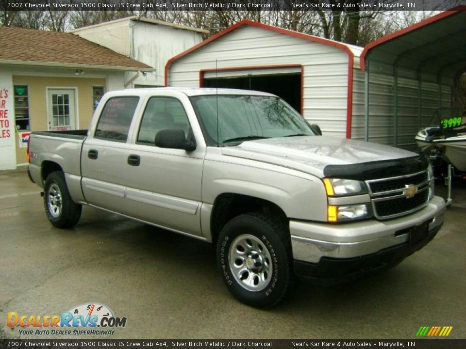 2007 Chevrolet Silverado 1500 Classic LS Crew Cab 4x4 Silver Birch Metallic / Dark Charcoal Photo #1