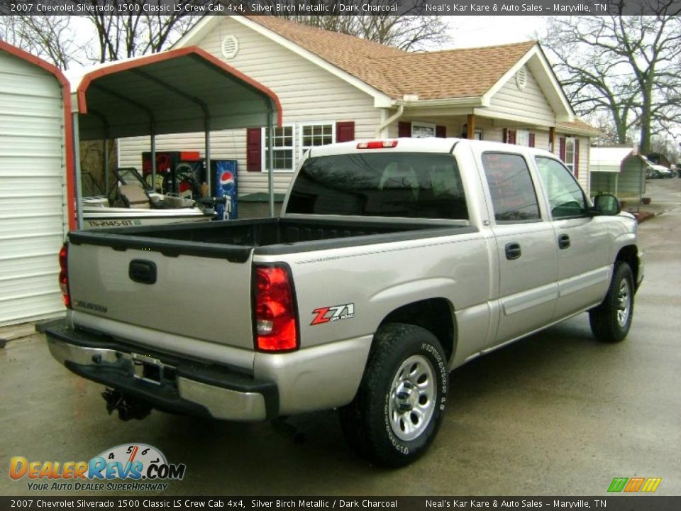 2007 Chevrolet Silverado 1500 Classic LS Crew Cab 4x4 Silver Birch Metallic / Dark Charcoal Photo #8