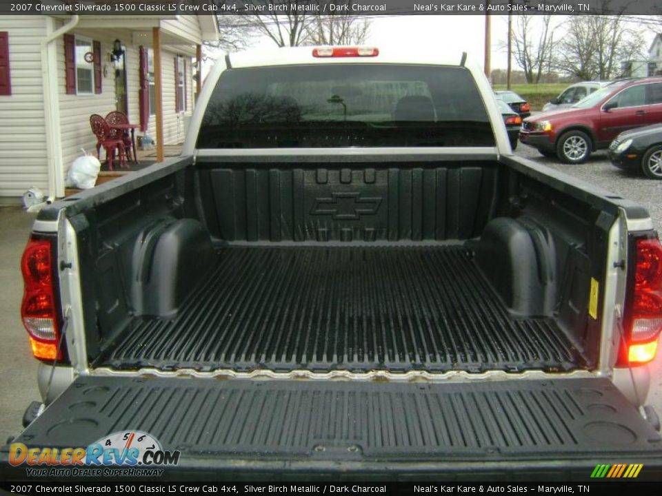 2007 Chevrolet Silverado 1500 Classic LS Crew Cab 4x4 Silver Birch Metallic / Dark Charcoal Photo #9