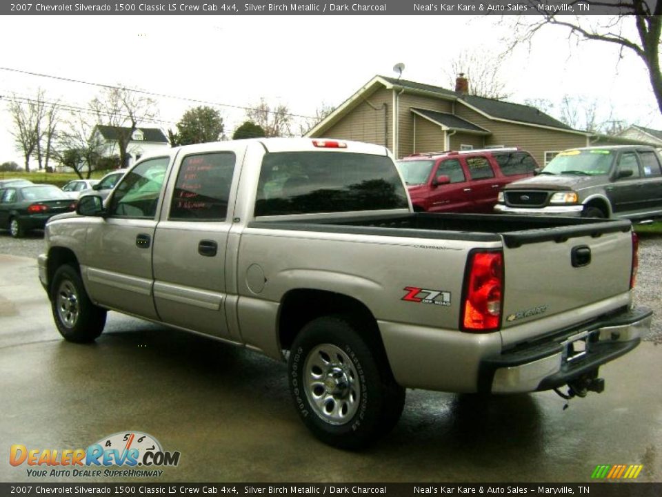 2007 Chevrolet Silverado 1500 Classic LS Crew Cab 4x4 Silver Birch Metallic / Dark Charcoal Photo #11