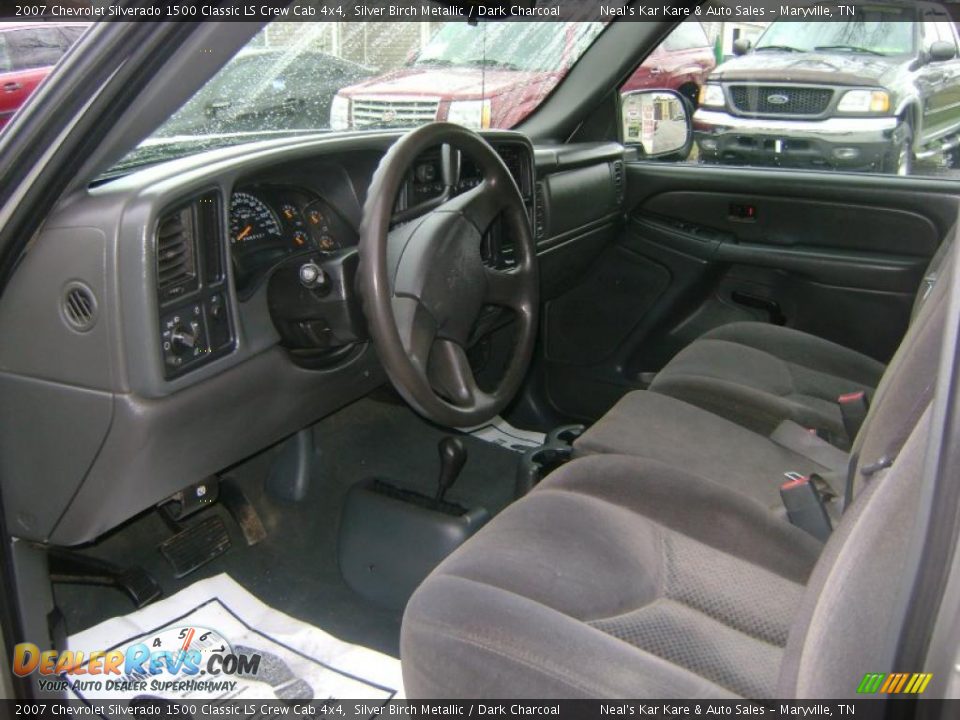 2007 Chevrolet Silverado 1500 Classic LS Crew Cab 4x4 Silver Birch Metallic / Dark Charcoal Photo #15