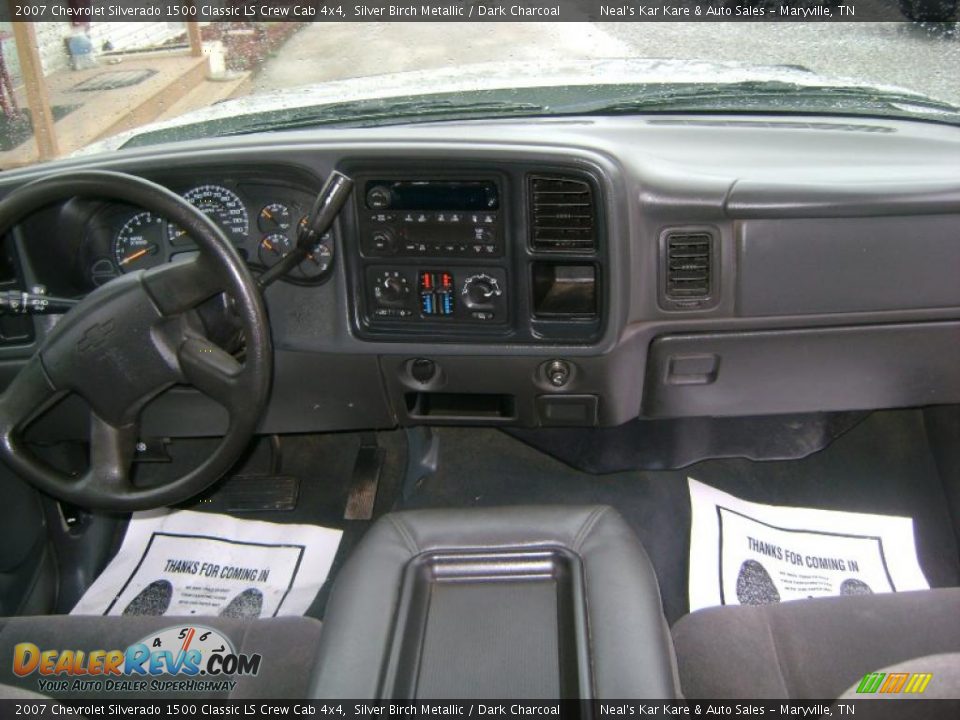 2007 Chevrolet Silverado 1500 Classic LS Crew Cab 4x4 Silver Birch Metallic / Dark Charcoal Photo #19
