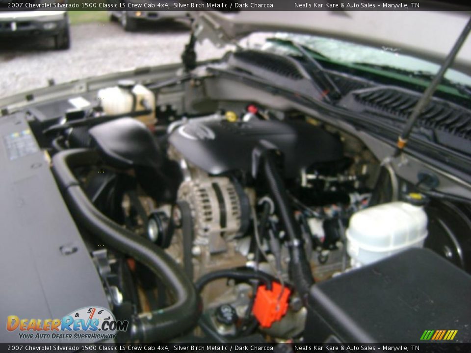 2007 Chevrolet Silverado 1500 Classic LS Crew Cab 4x4 Silver Birch Metallic / Dark Charcoal Photo #29