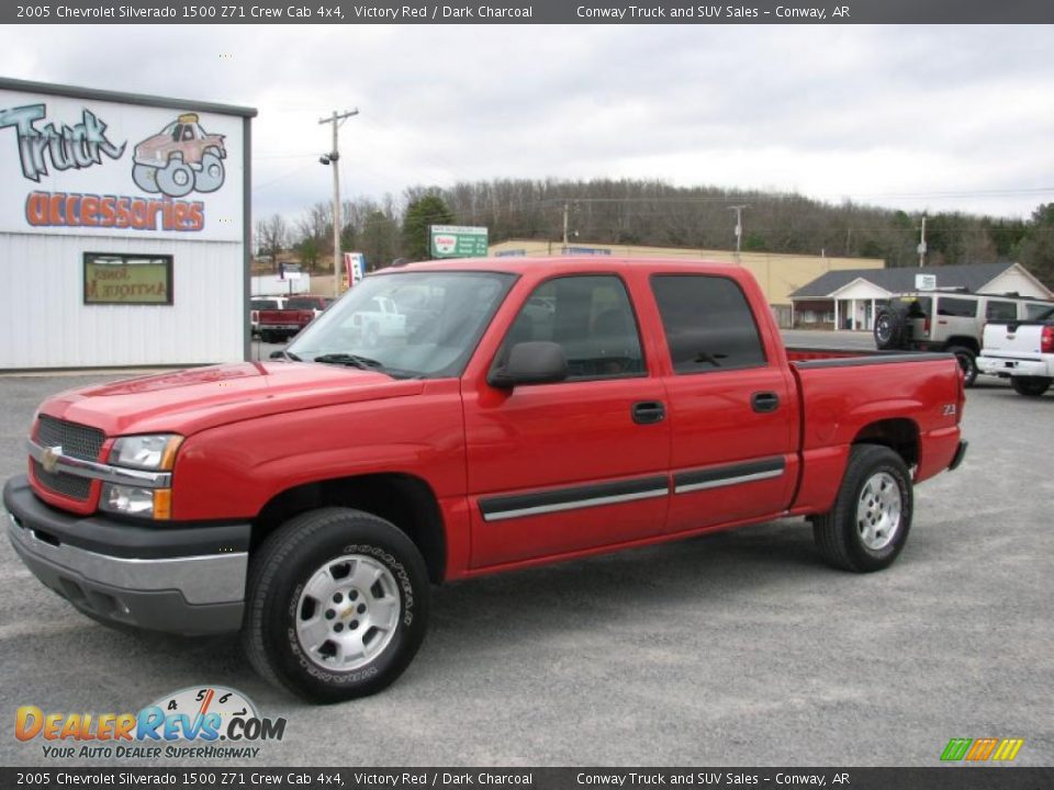 2005 Chevrolet Silverado 1500 Z71 Crew Cab 4x4 Victory Red / Dark Charcoal Photo #1