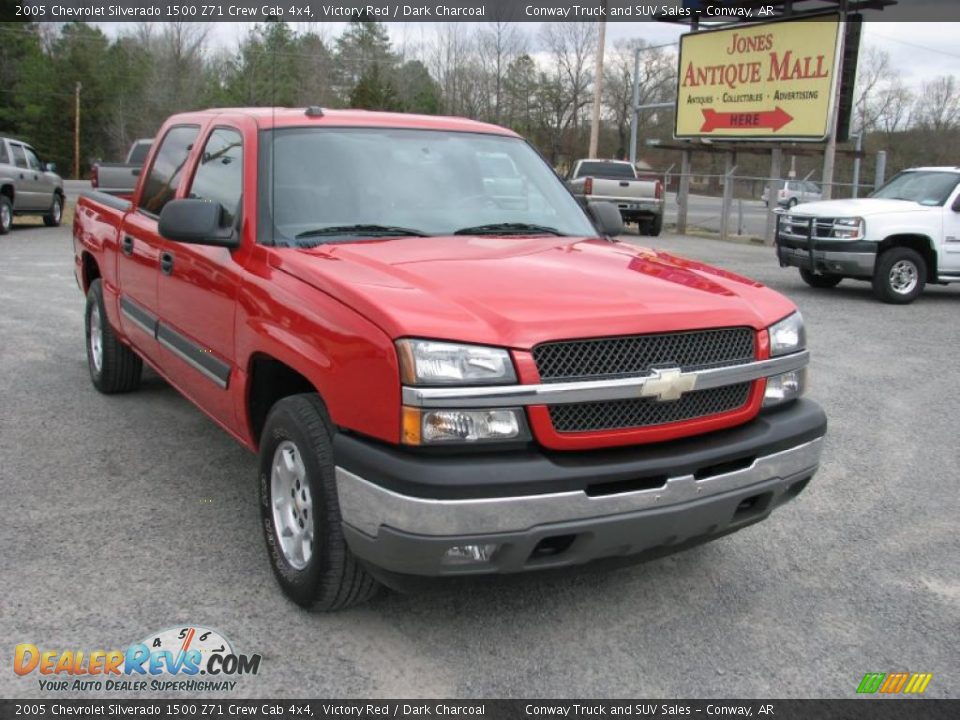 2005 Chevrolet Silverado 1500 Z71 Crew Cab 4x4 Victory Red / Dark Charcoal Photo #4
