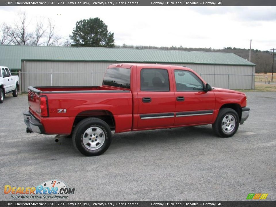 2005 Chevrolet Silverado 1500 Z71 Crew Cab 4x4 Victory Red / Dark Charcoal Photo #9
