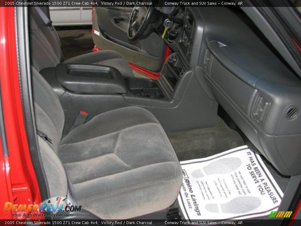 2005 Chevrolet Silverado 1500 Z71 Crew Cab 4x4 Victory Red / Dark Charcoal Photo #13