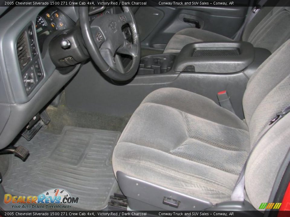 2005 Chevrolet Silverado 1500 Z71 Crew Cab 4x4 Victory Red / Dark Charcoal Photo #15