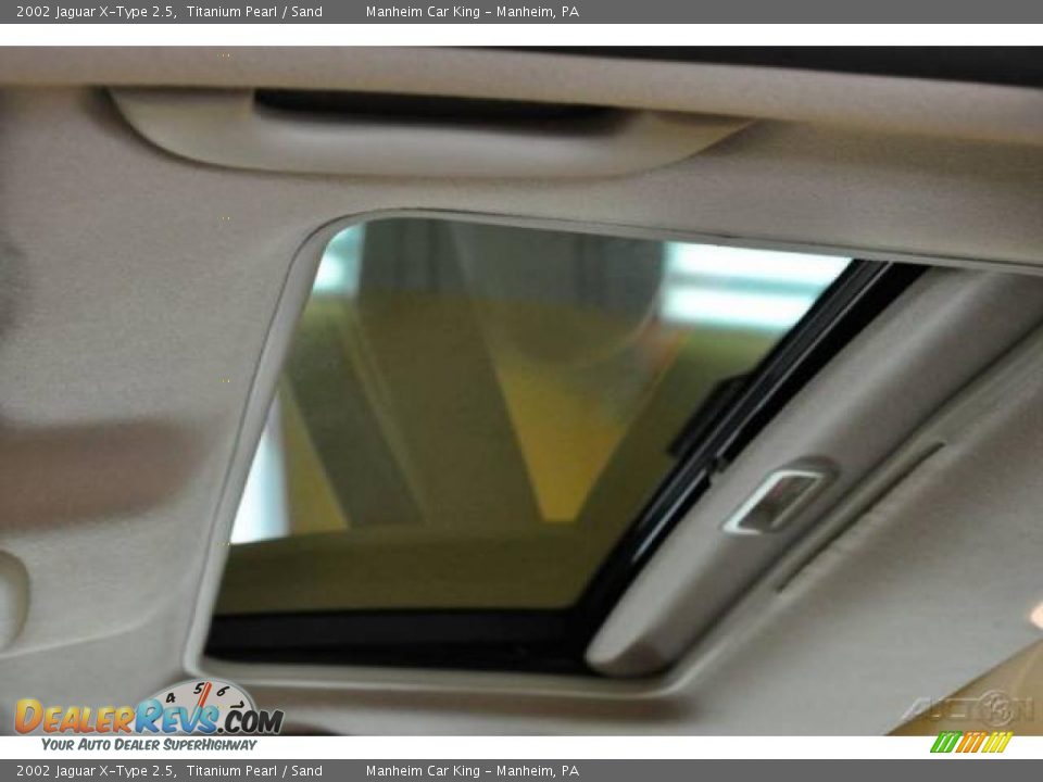 2002 Jaguar X-Type 2.5 Titanium Pearl / Sand Photo #9