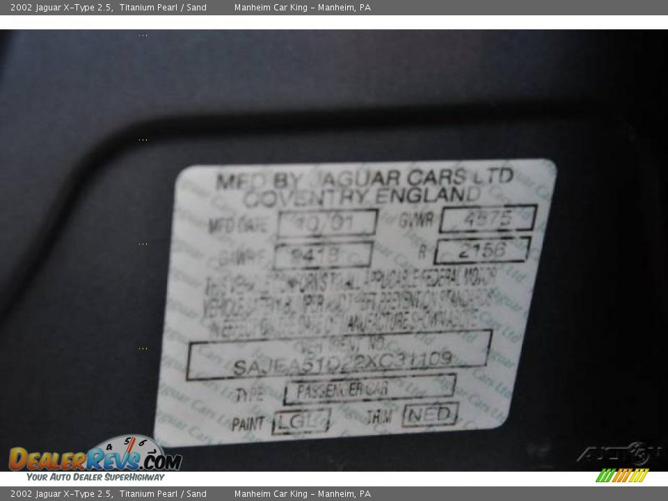 2002 Jaguar X-Type 2.5 Titanium Pearl / Sand Photo #10