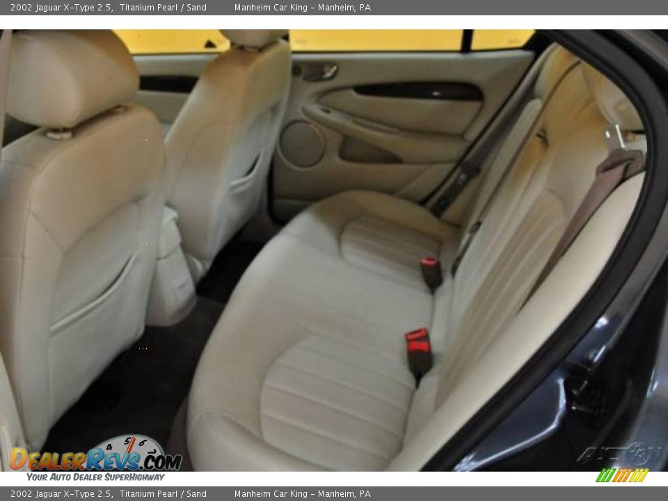 2002 Jaguar X-Type 2.5 Titanium Pearl / Sand Photo #13