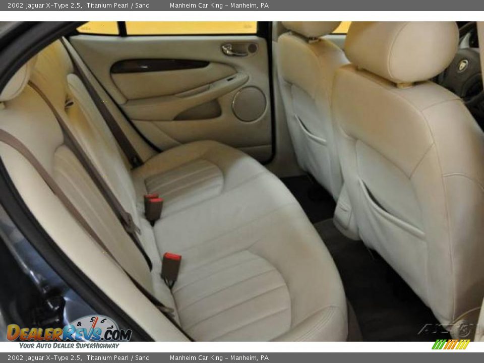 2002 Jaguar X-Type 2.5 Titanium Pearl / Sand Photo #15