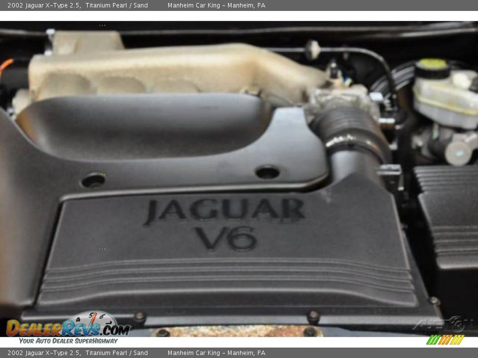 2002 Jaguar X-Type 2.5 Titanium Pearl / Sand Photo #18