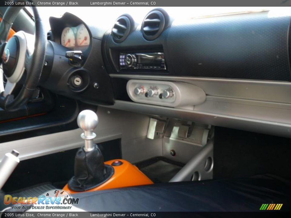 Dashboard of 2005 Lotus Elise  Photo #17