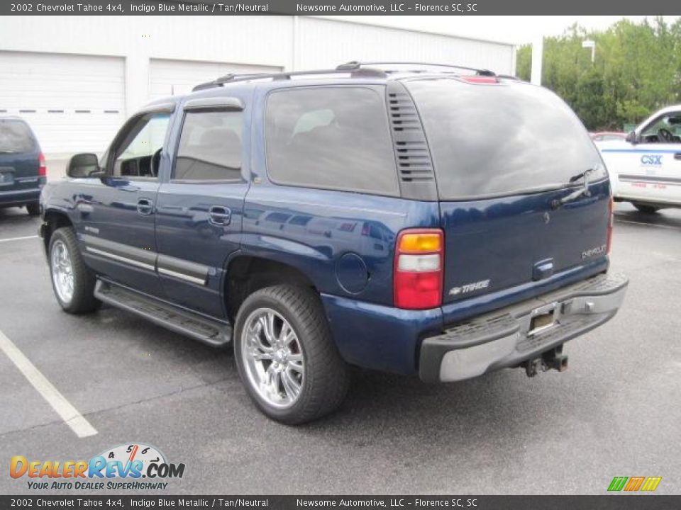 2002 Chevrolet Tahoe 4x4 Indigo Blue Metallic / Tan/Neutral Photo #3
