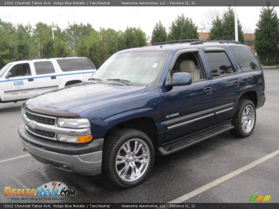 2002 Chevrolet Tahoe 4x4 Indigo Blue Metallic / Tan/Neutral Photo #4