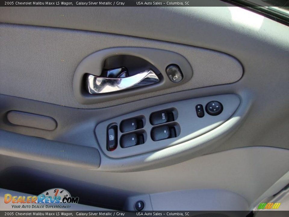 2005 Chevrolet Malibu Maxx LS Wagon Galaxy Silver Metallic / Gray Photo #20