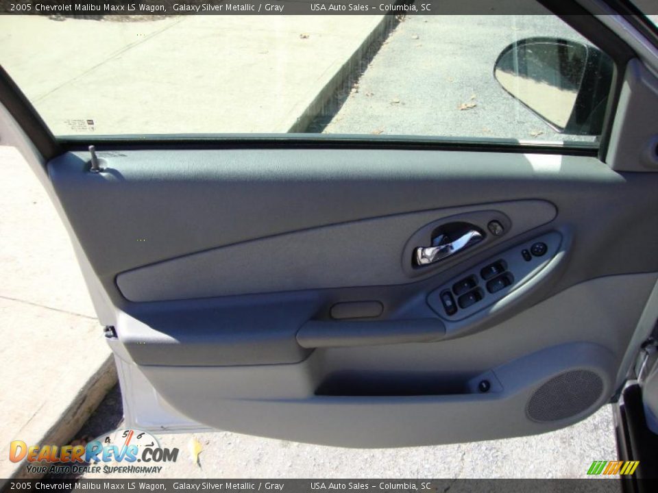 2005 Chevrolet Malibu Maxx LS Wagon Galaxy Silver Metallic / Gray Photo #21