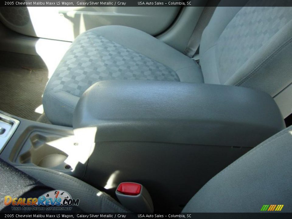 2005 Chevrolet Malibu Maxx LS Wagon Galaxy Silver Metallic / Gray Photo #27
