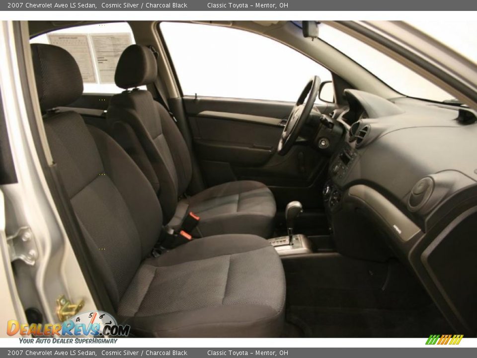 2007 Chevrolet Aveo LS Sedan Cosmic Silver / Charcoal Black Photo #15