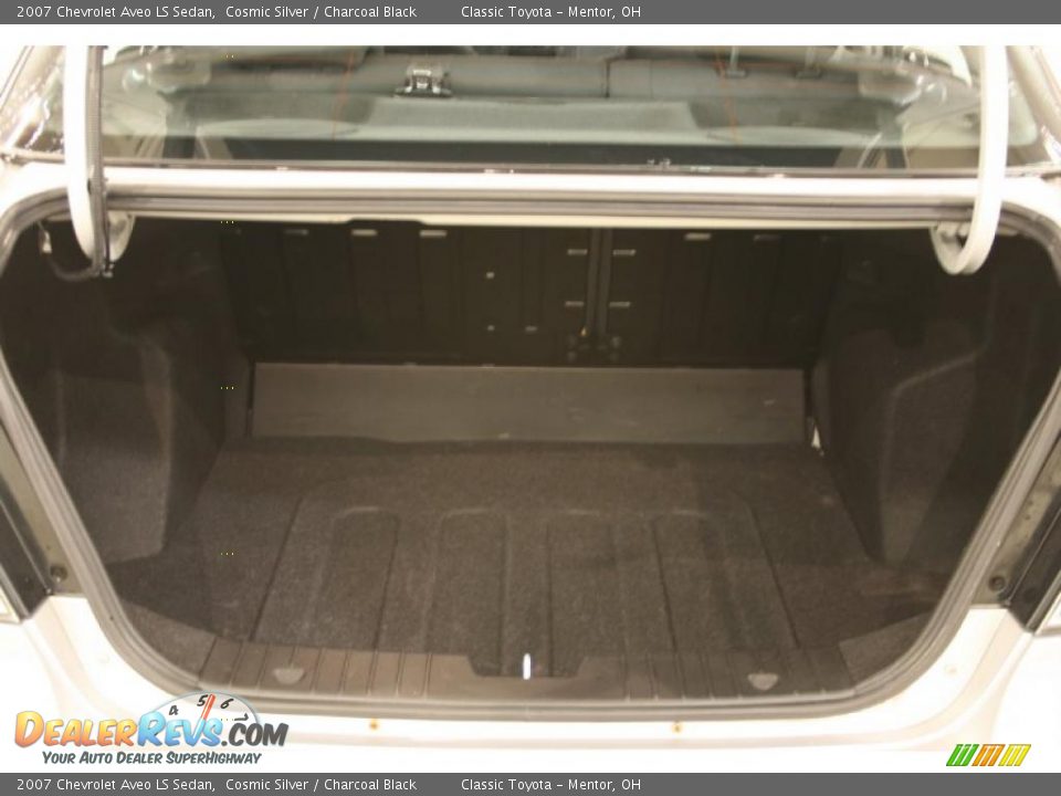 2007 Chevrolet Aveo LS Sedan Cosmic Silver / Charcoal Black Photo #18